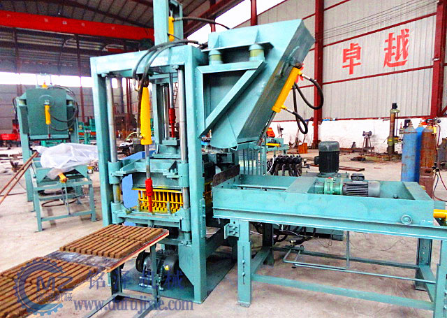 橋梁墊塊機(jī)客戶案例