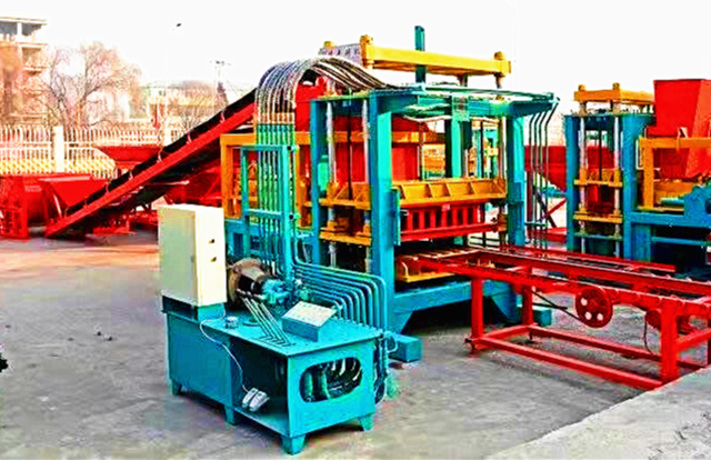 免托板全自動(dòng)砌塊成型機(jī)